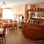 מלון Platan