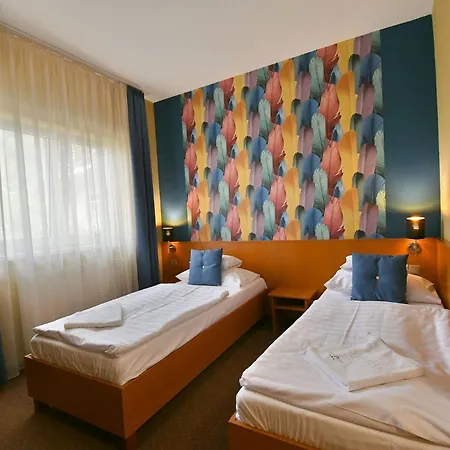 Platan Hotell