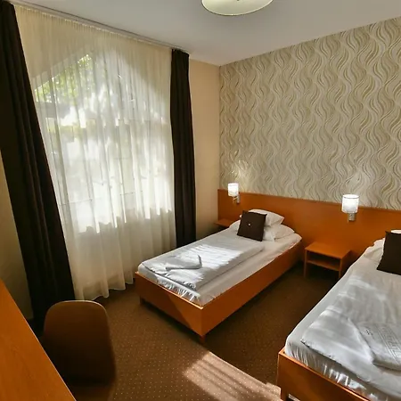 Hotell Platan