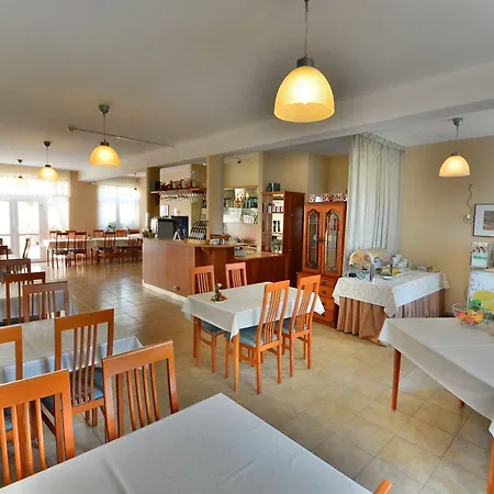 Hotell Platan 3*