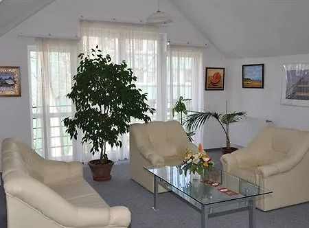 Hotell Platan 3*