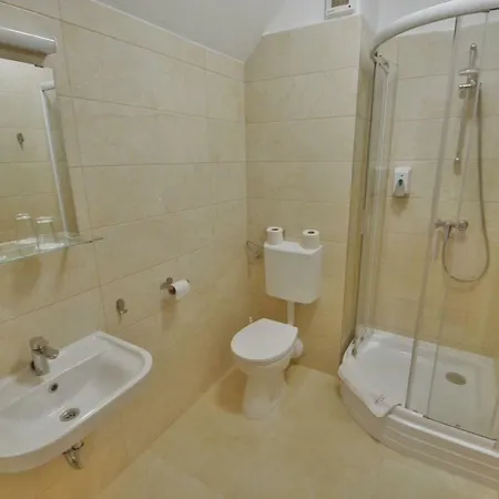 Hotell Platan