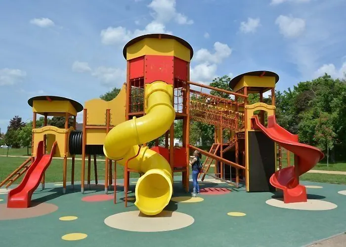 Platan מלון Székesfehérvár