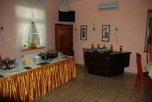 Platan Секешфехервар